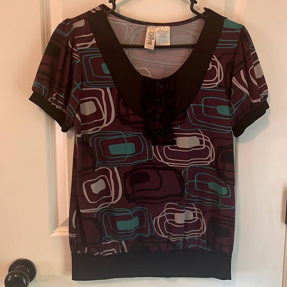L8teR brand Women’s Tuxedo Blouse  size large Purple, Black, Green and Gray
